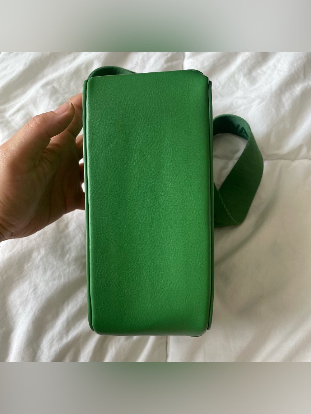 Valentino by Mario Valentino Spa Green Logo Belt Bag - Picture 8 of 16